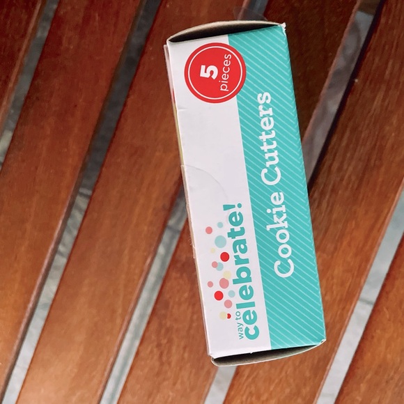 Set of 5 Star-Shaped Cookie Cutters - Multi-Color, Nested Design, New - Picture 2 of 3